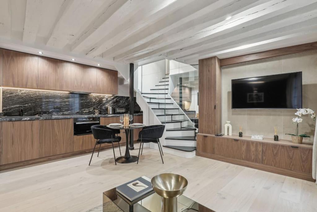Apartmán Duplex Parisien Pres Du Louvre Exteriér fotografie
